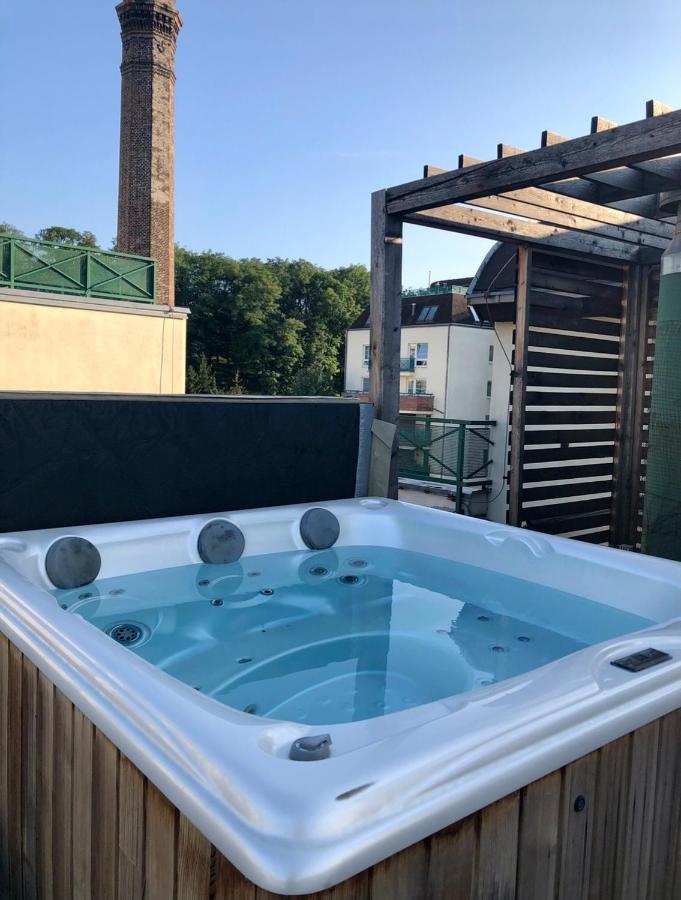 Romantic Studio With Jacuzzi Prága Kültér fotó